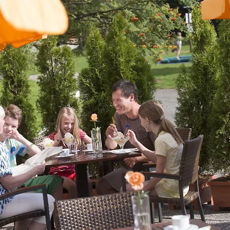 Ahorn Am Fichtelberg מלון אוברוויזנטל